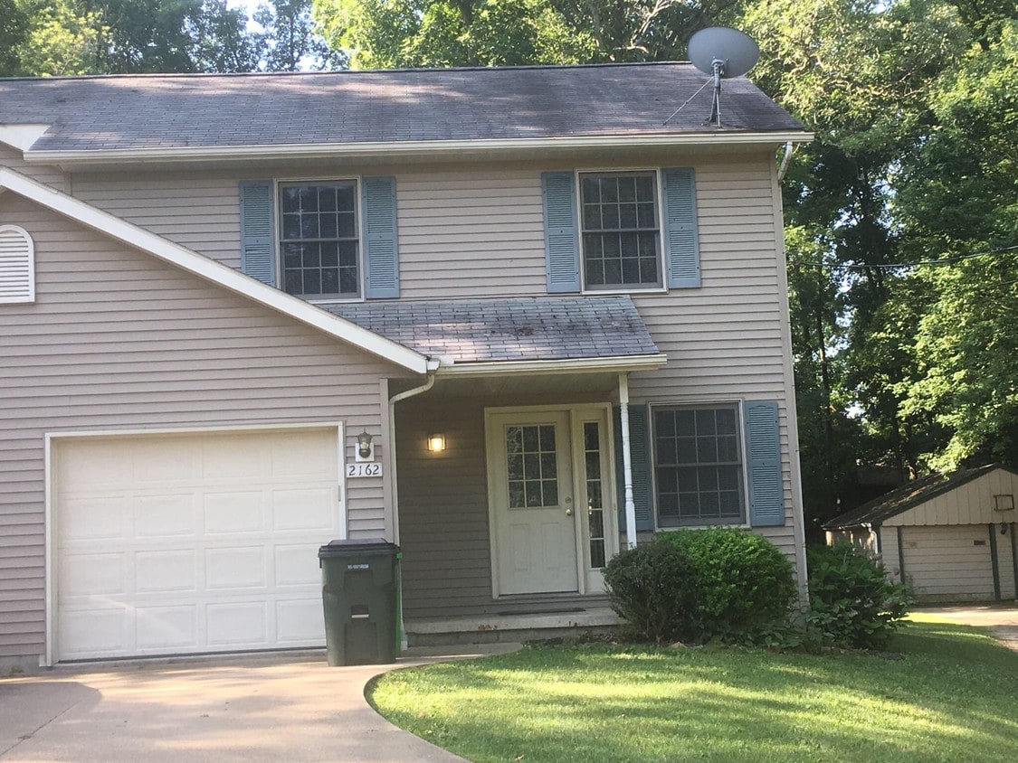 2162 Arndale Rd, Stow, OH 44224 Townhome Rentals in Stow OH