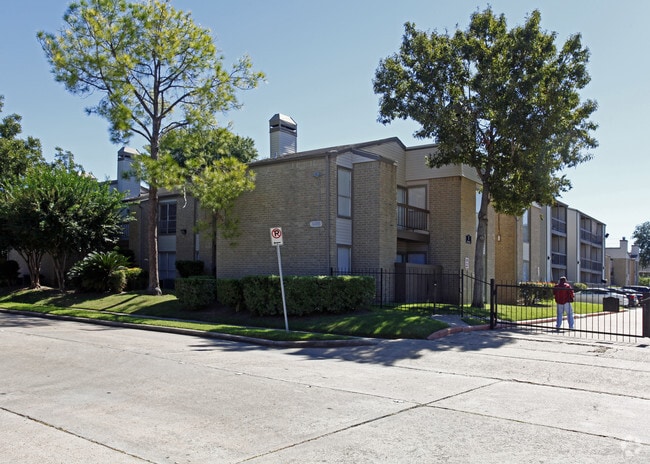 Building Photo - Pagewood Place