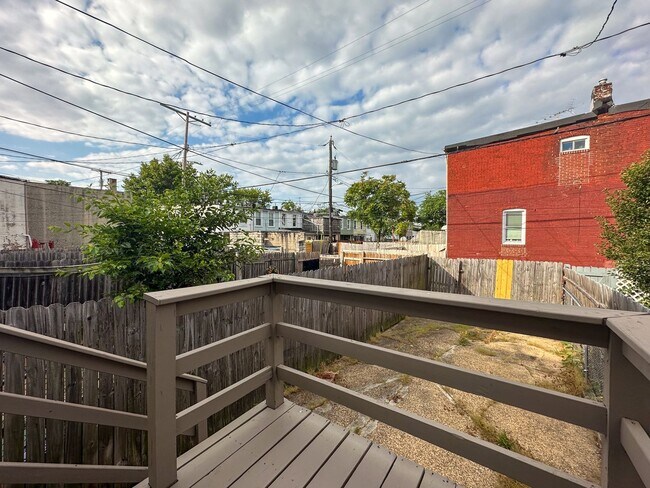 Foto del edificio - Gorgeous 2Bed/1Bath in Washington Village