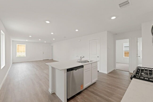 Building Photo - 14315 Leafy Willow Dr