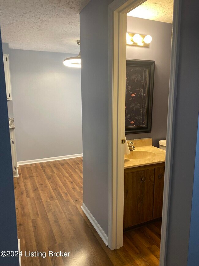 Foto del edificio - 9348 Loch Lea Ln