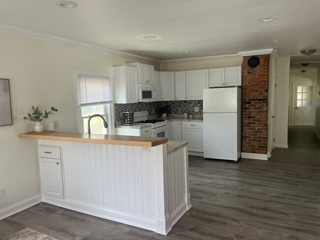 Kitchen - 135 Church St