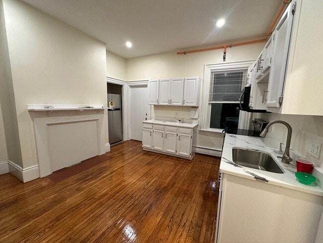 Building Photo - 440 Newtonville Ave