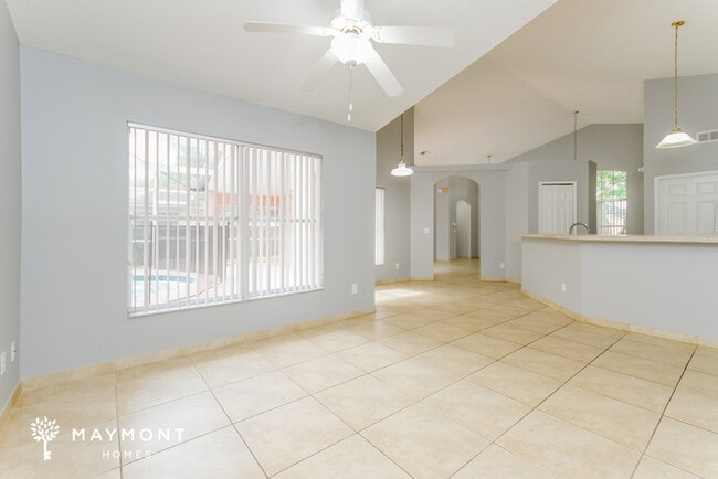 Building Photo - 4417 White Oak Cir