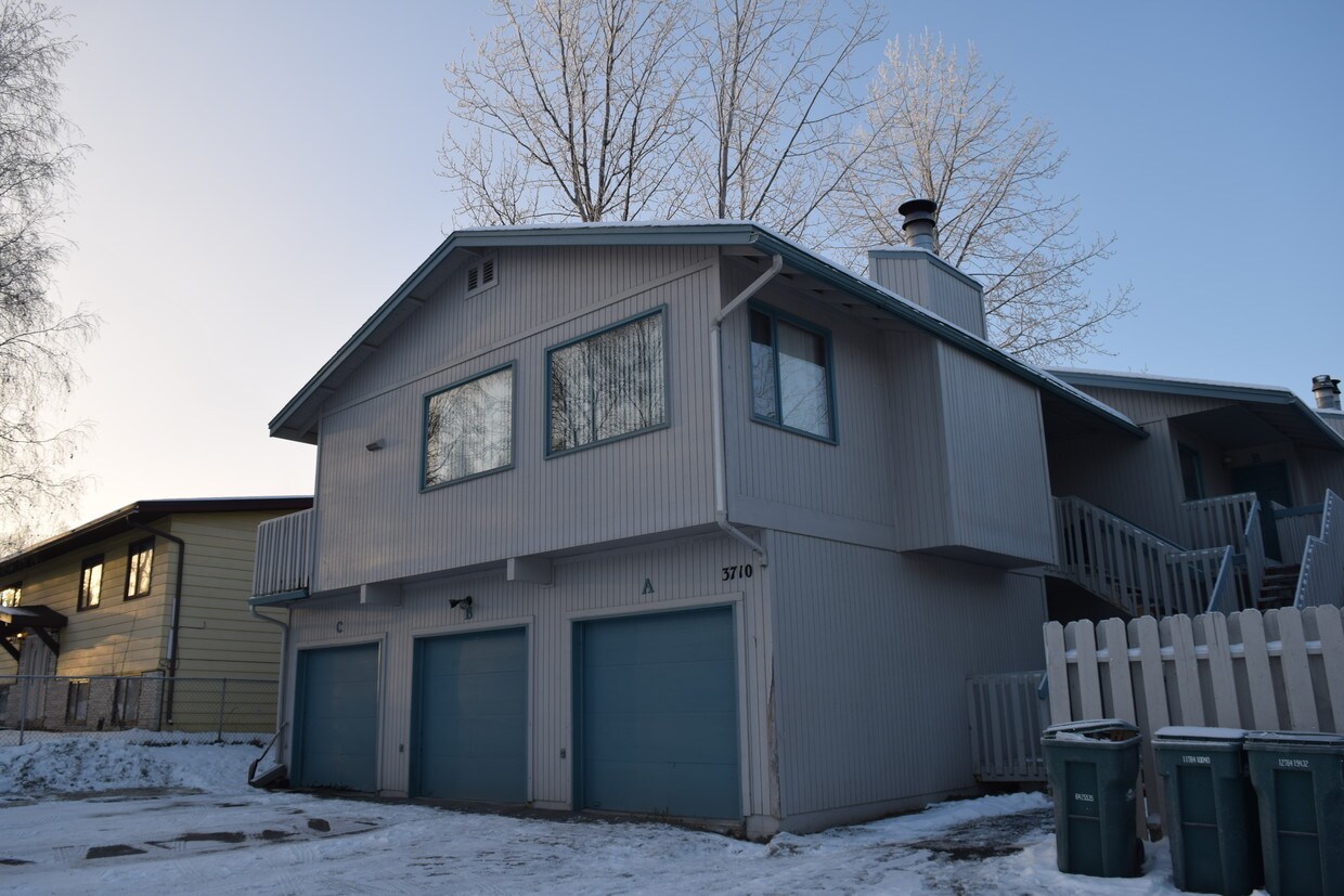 Primary Photo - 3710 Gardner St