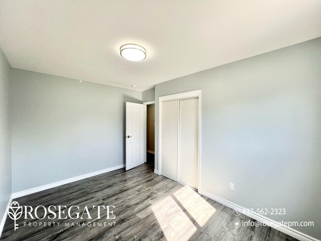 Photo du bâtiment - Spacious 3-Bedroom Apartment | 1,250 Sq Ft...