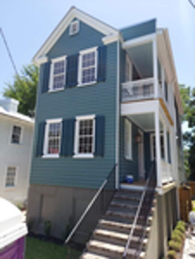 Building Photo - 33 Ashton St