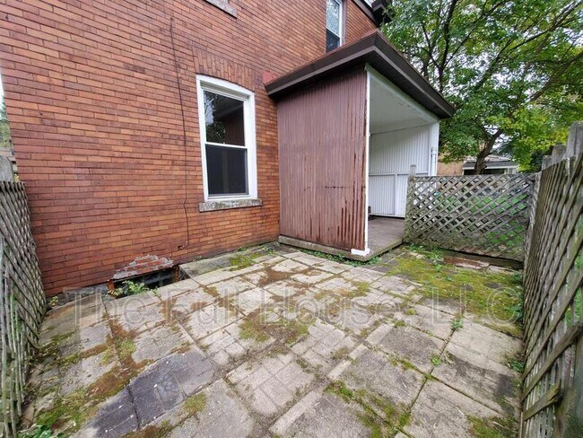 Building Photo - 7323 Schley Ave