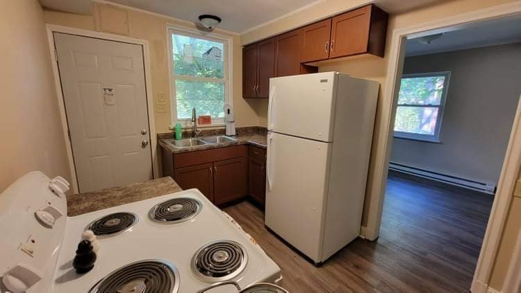 Foto principal - 469 W 3rd St