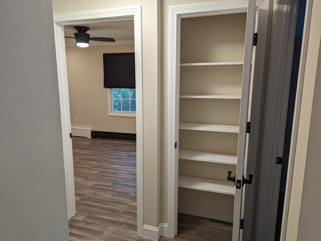 Foto del edificio - 8 Northbrook Dr