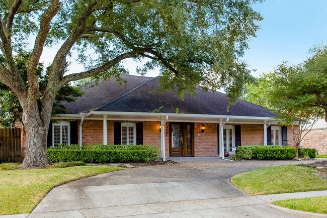 Foto del edificio - 12007 Cedar Pass Dr