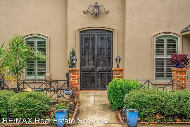 Building Photo - 4 br, 3.5 bath House - 205 Beau Sejour