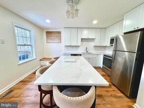 Building Photo - 597 Primus Ct