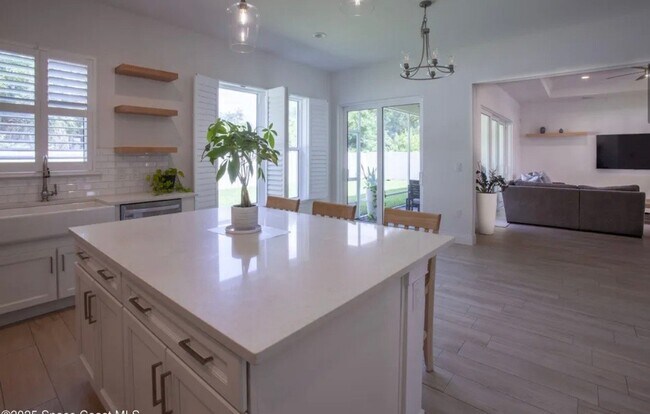 Building Photo - 4305 Negal Cir