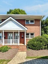 Building Photo - 3109 N Parham Rd
