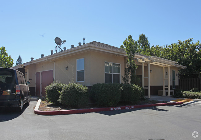 Building Photo - Almond Court