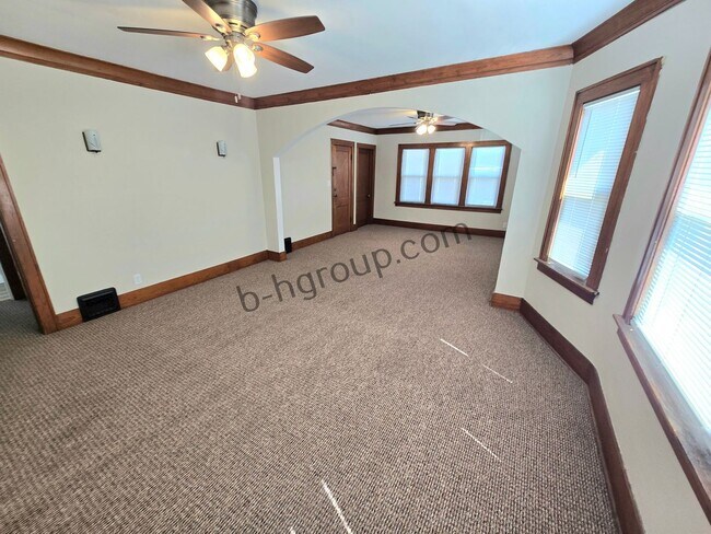 Foto del edificio - 4400 19th Ave