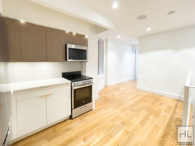 Building Photo - EAST 96 STREET / Renovated 3-Bed 1.5 Bath ...