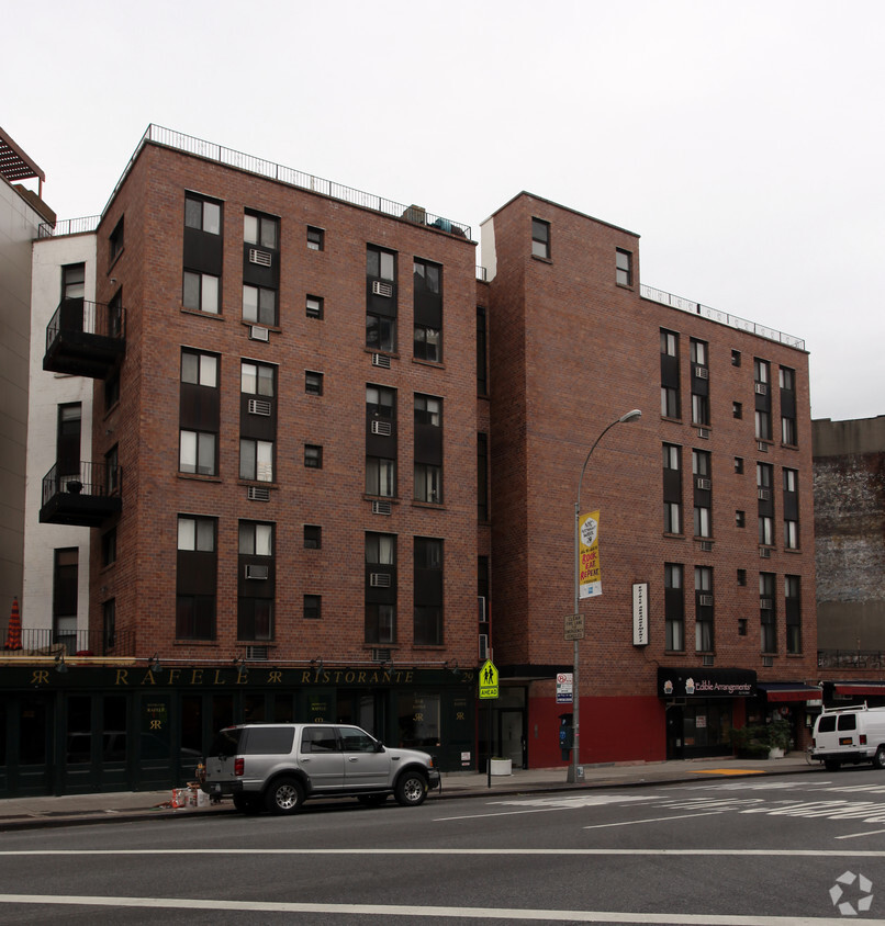 Primary Photo - 29 Seventh Ave S
