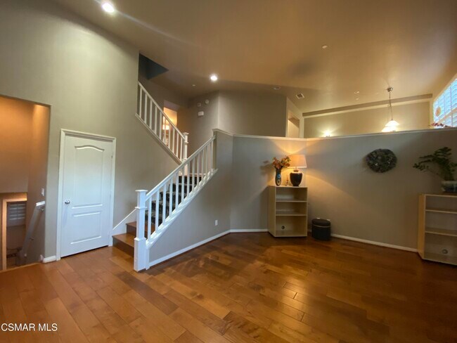 Foto del edificio - 730 Tennis Club Ln