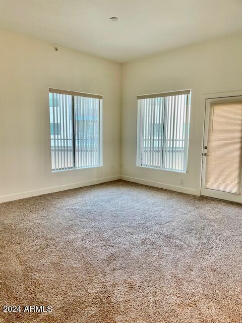 Building Photo - 945 E Playa Del Norte Dr
