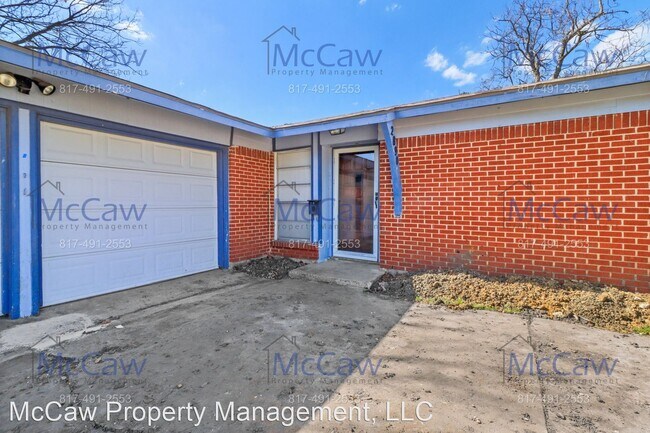Building Photo - 3 br, 2 bath House - 2890 Mark Twain Dr.