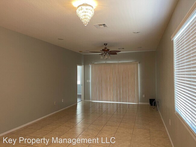 Foto del edificio - 3 br, 2 bath House - 2547 Binary Stars St