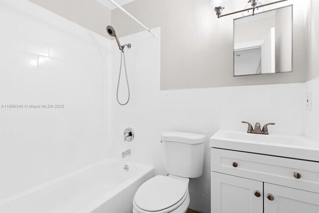 Foto del edificio - 1109 NE 6th Ave