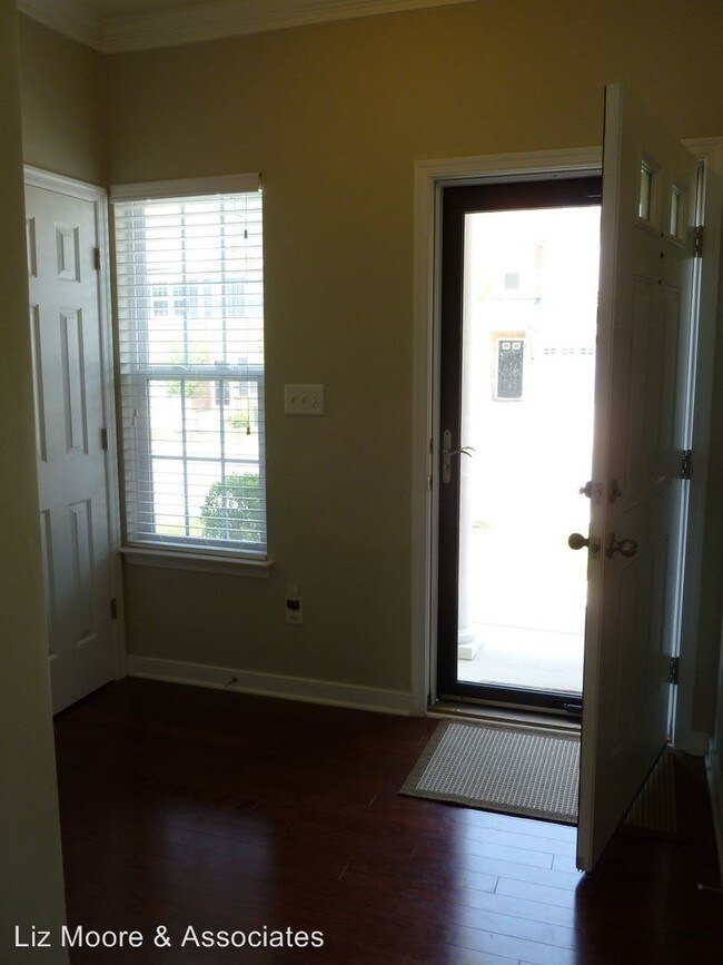 Building Photo - 3 br, 2.5 bath House - 4615 Noland Boulevard