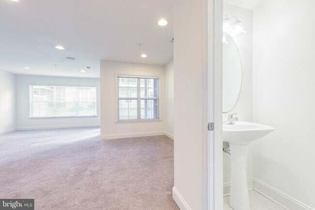 Foto del edificio - 4322 Vintage Ivy Ln