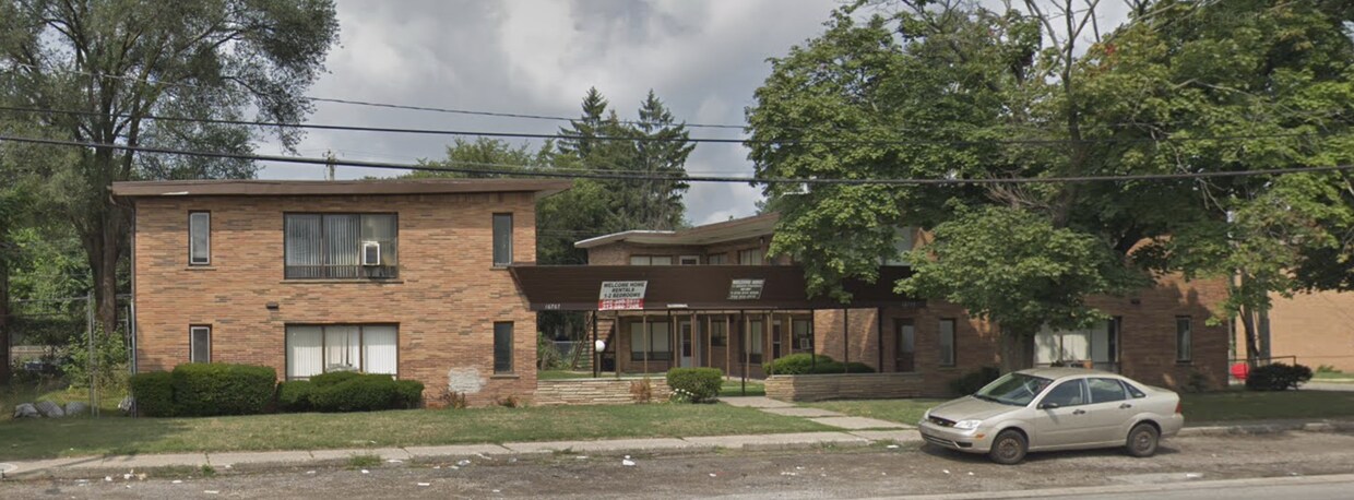 Primary Photo - 16767 Greenfield Rd