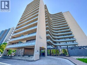 Building Photo - 111 Riverside Dr E