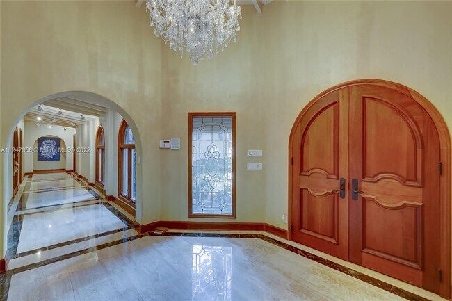 Building Photo - 1300 Brickell Dr
