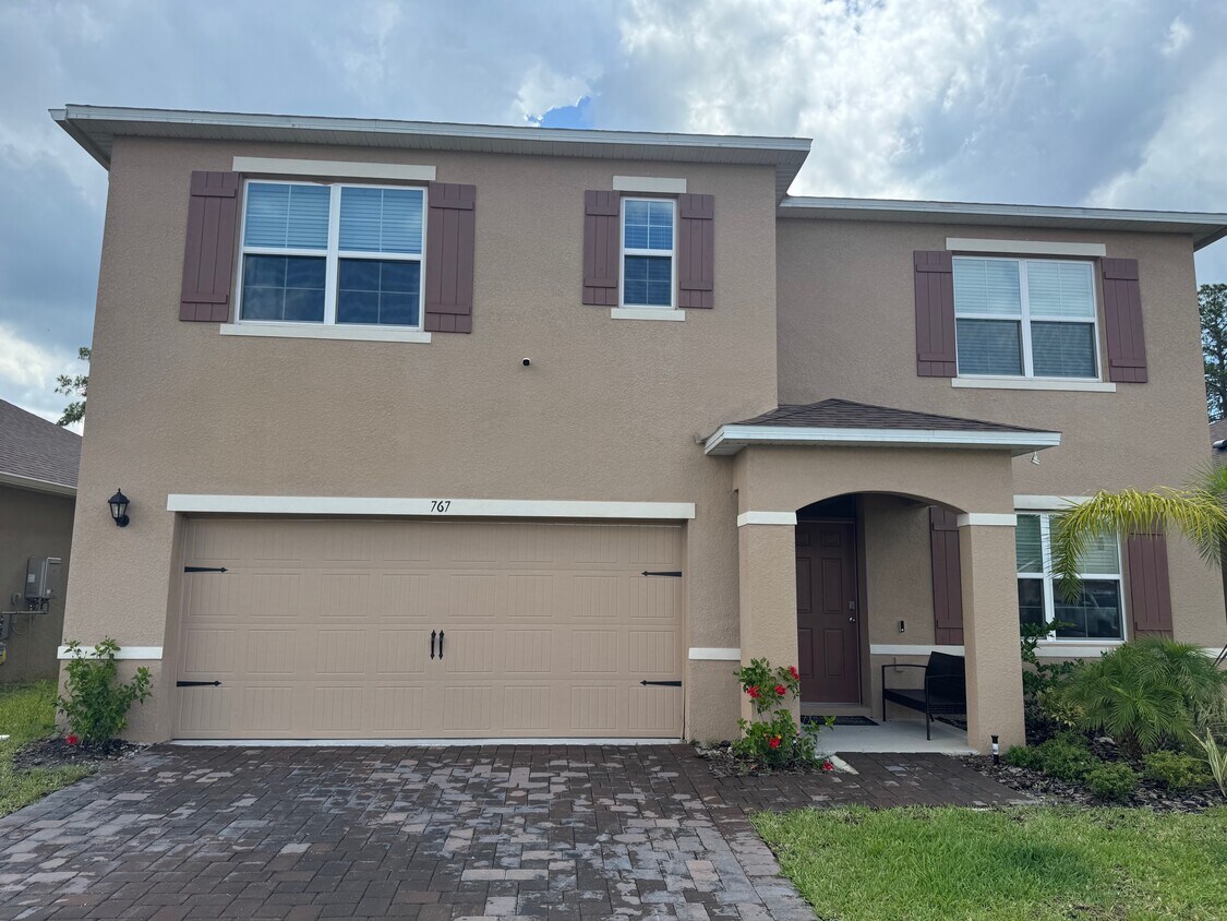 Foto principal - 767 Lazio Cir