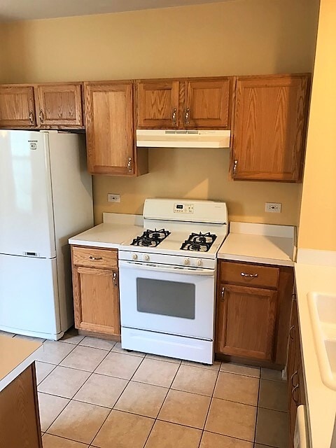 Foto del edificio - 2235 Lake Ridge Dr