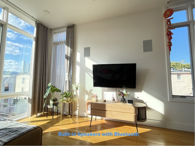Bright Living Room - 58 Coles St