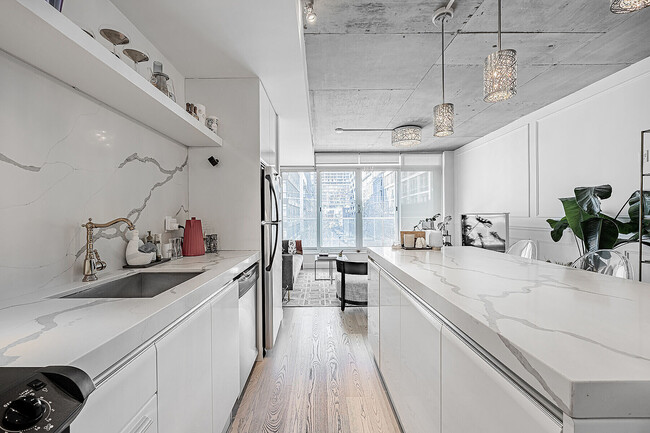 Building Photo - 75 Portland St