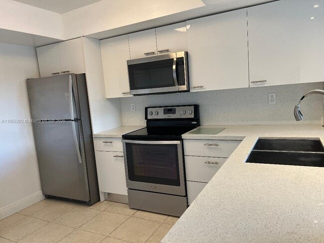 Foto del edificio - 8933 SW 123rd Ct