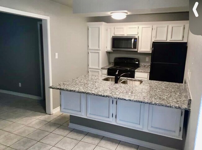 Building Photo - 4107 Medical Dr