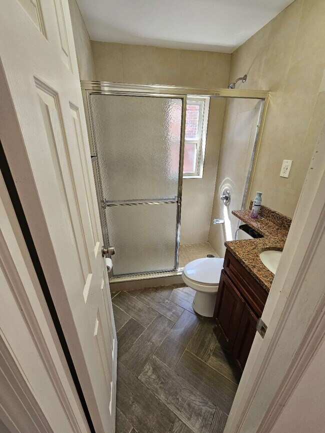 Foto del edificio - 1419 W Stiles St