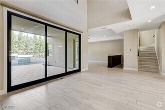 Building Photo - 64 Grey Feather Dr