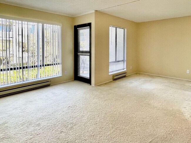 Foto del edificio - Sunny Studio in Resort Setting on the Bay 15 minutes from SF