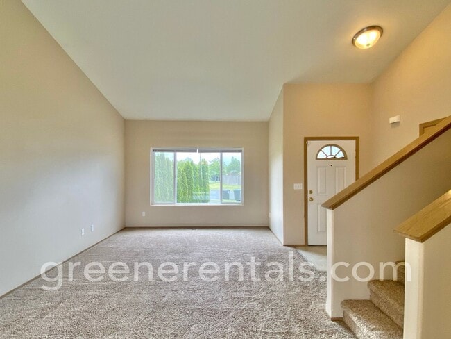 Building Photo - 3BR 2.5BA Home in Yelm