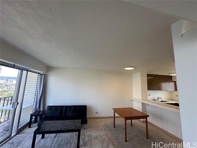 Building Photo - 1909 Ala Wai Blvd