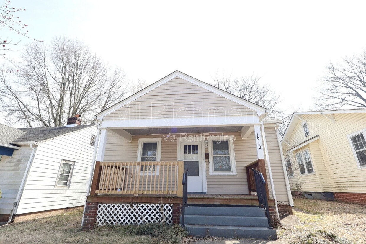 Photo - 1910 Chicago Avenue