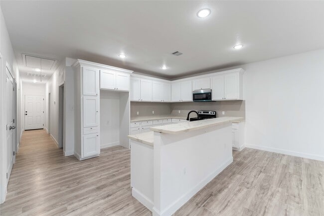 Foto del edificio - 8237 Madera Rd