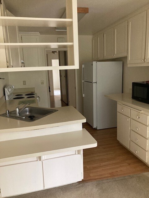 Foto del edificio - 121 Buckingham Dr