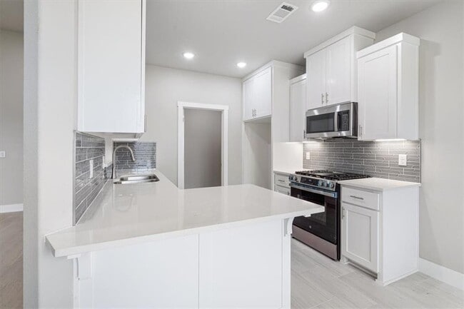 Foto del edificio - 6911 Orange Ave