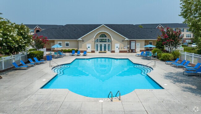 Piscina - Legacy at Abbington Place