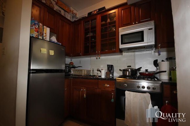 Foto del edificio - 600 W 111th St